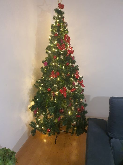 Árvore de Natal Artificial - 180cm (Nova, Perfeita!)