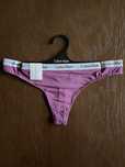 Stringi damskie Calvin Klein r. M