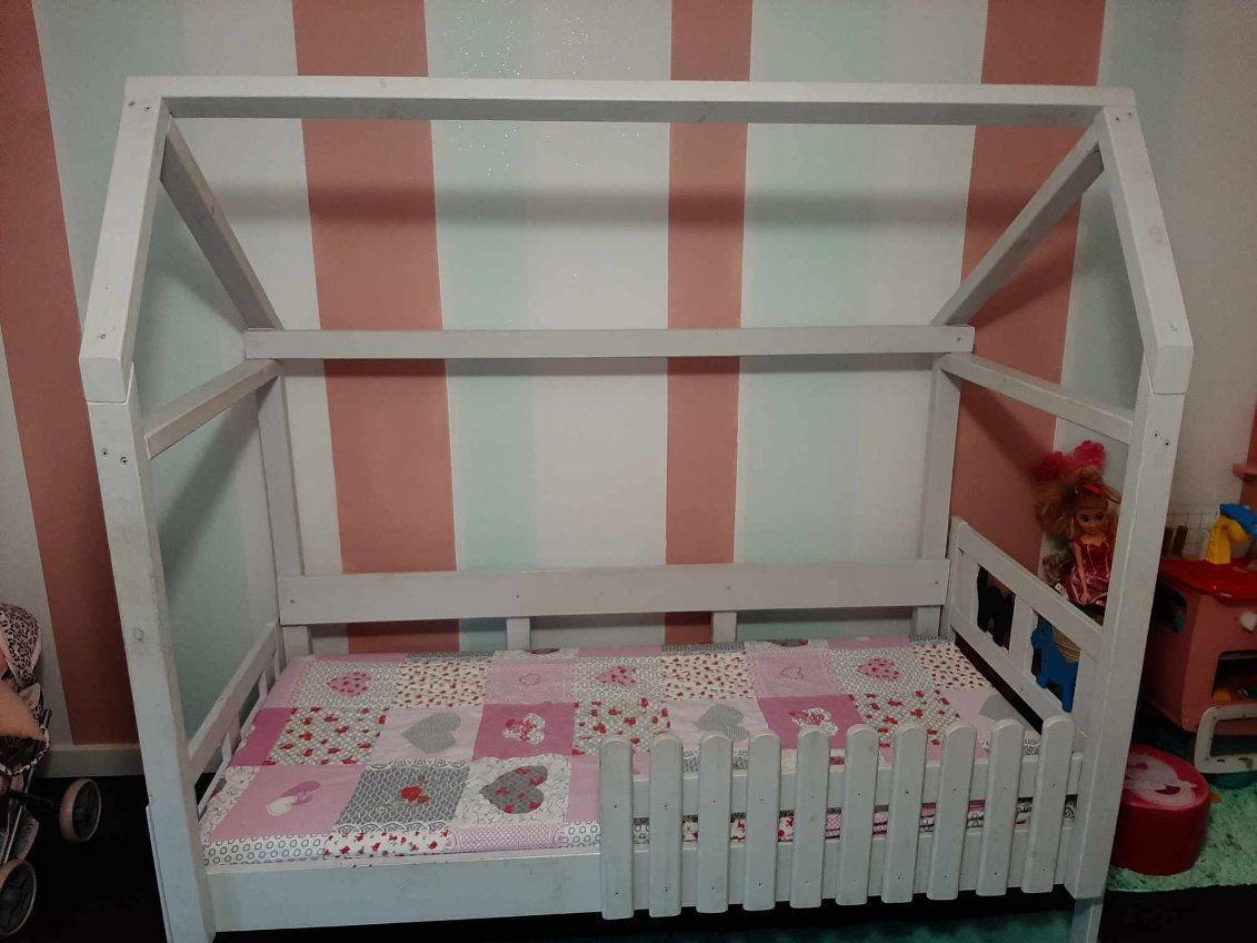 łóżeczko domek dziecięce