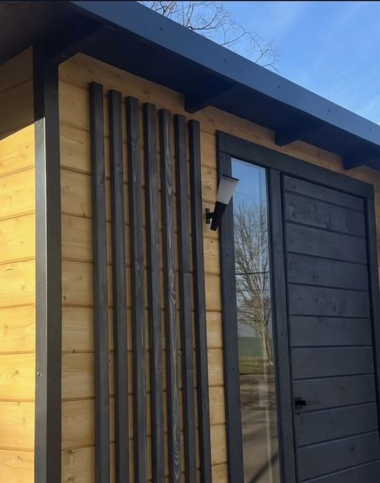 Сарай хоз блок з дровником у стилі лофт