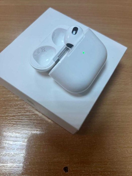 Кейс от наушников AirPods 3 с правым наушником