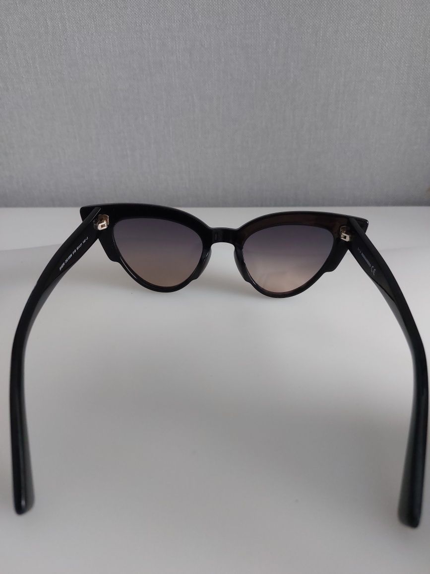 Dsquared2 oryginalne okulary przeciwsłoneczne cateye