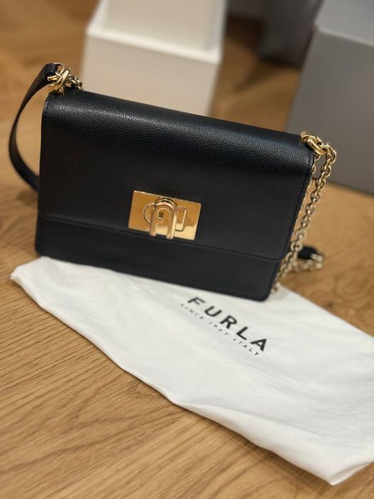 Оригинальная кожанная черная  сумка FURLA 1927