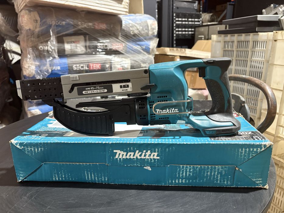 Aparafusadora Makita para pladur DFR55OZ