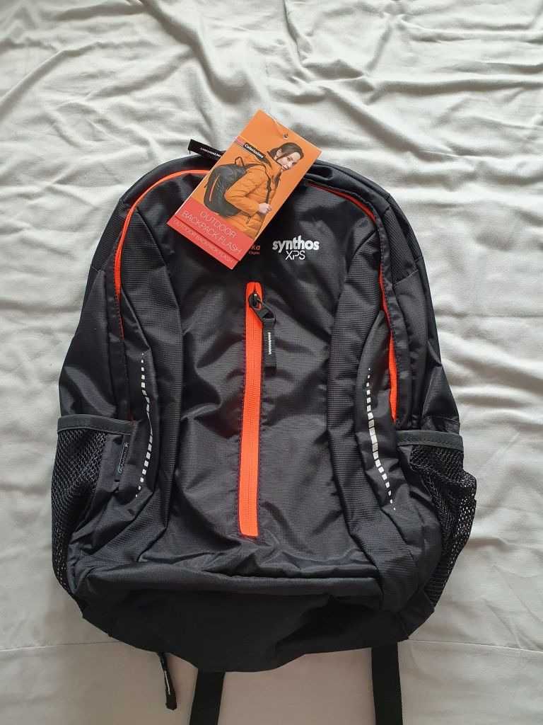 Nowoczesny solidny lekki PLECAK TREKKINGOWY + pokrowiec na deszcz