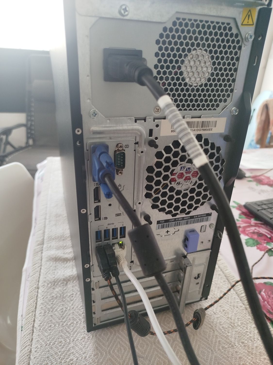 Lenovo ThinkStation i7 7700k

- P
