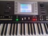 Roland G70  /Ketron/