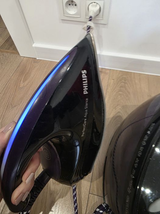 Generator pary żelazko parowe Philips PerfectCare Aqua Silence