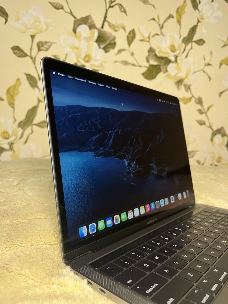 MacBook Pro 2017 13 i7 3.5 16 256