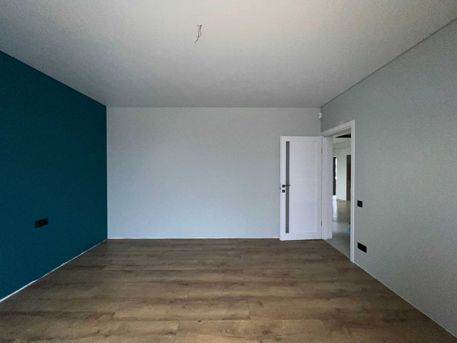 Одноповерховий будинок з частковим ремонтом та гаражем-масив Фортовий!