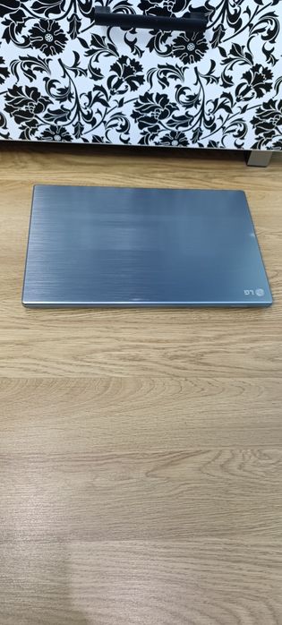 Ноутбук LG в чудовому стані