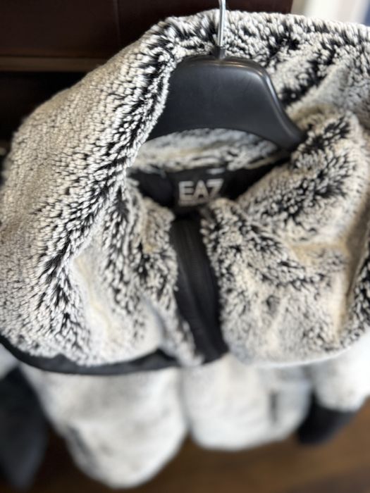 Куртка женская Armani EA7