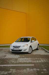 Opel Astra J 1.7 CDTI Turbo Bdb Hak stan Bogate wyposażenie