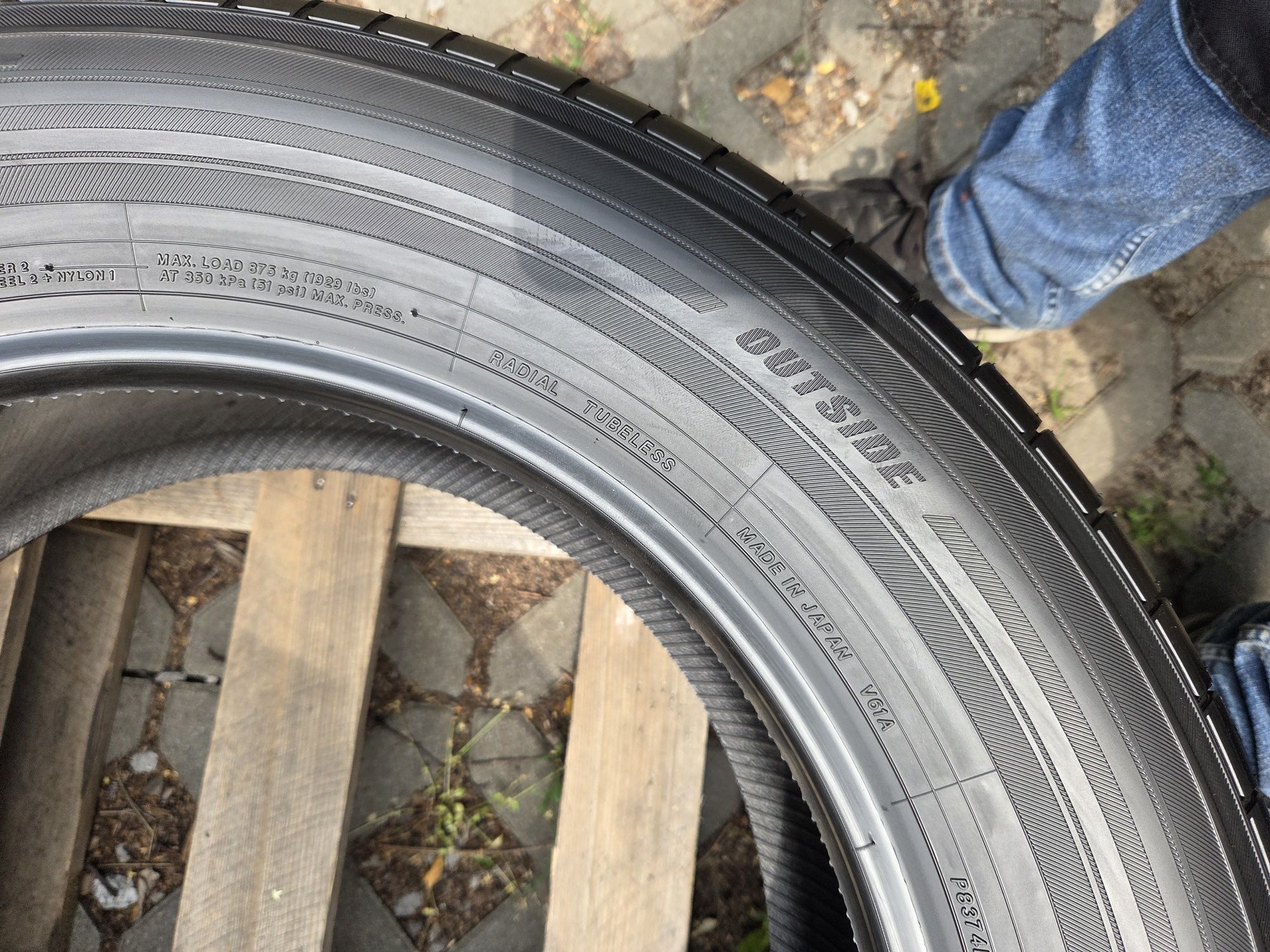 opony nowe 235/60R18 Yokohama ADVAN V61