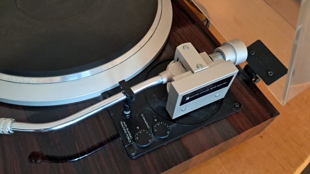 Gramofon Victor QL y5