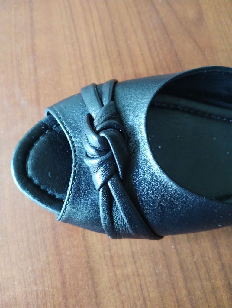 Baleriny skórzane prawie nowe buty damskie Lasocki