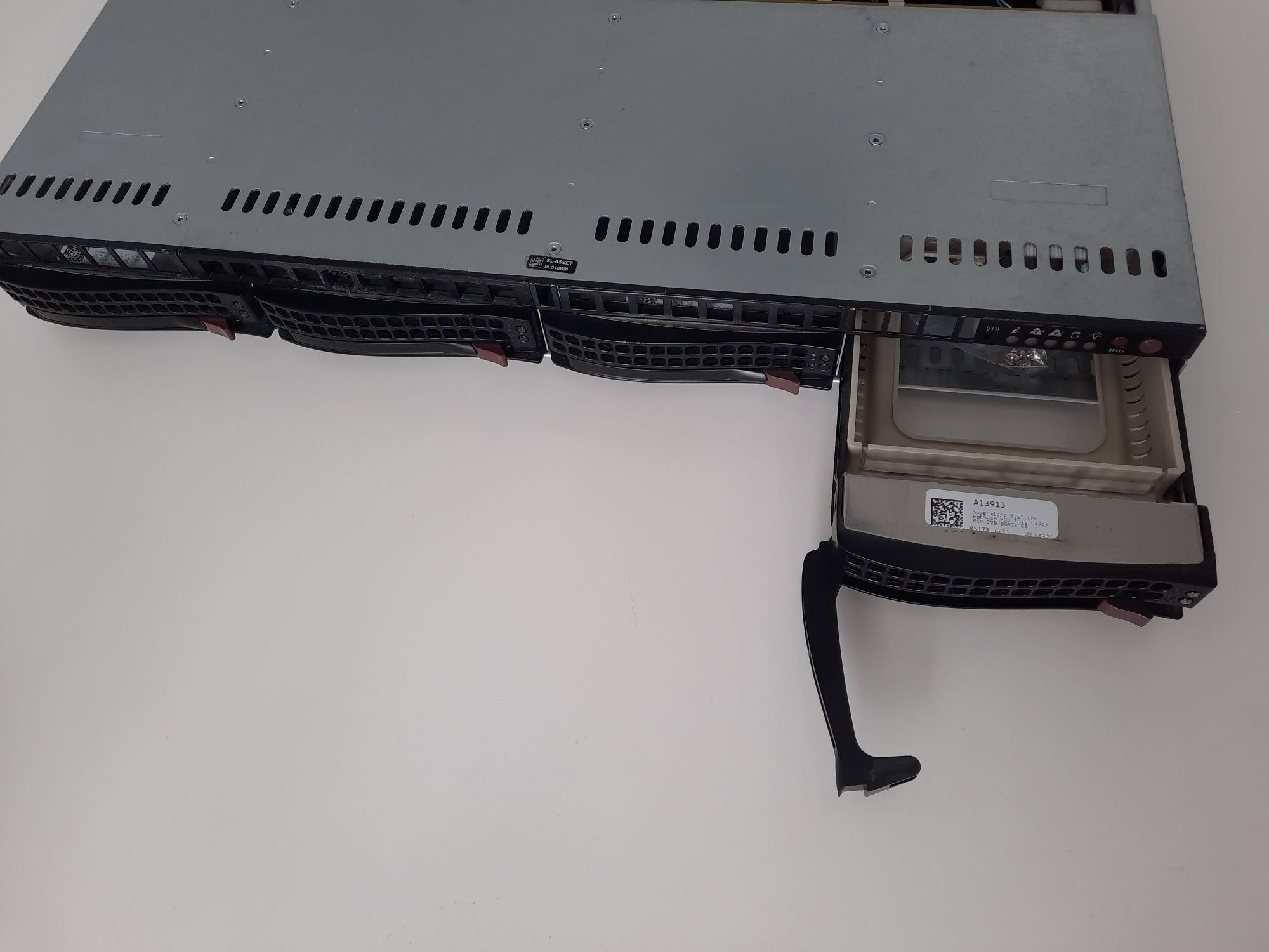 Сервер supermicro cse-819u
