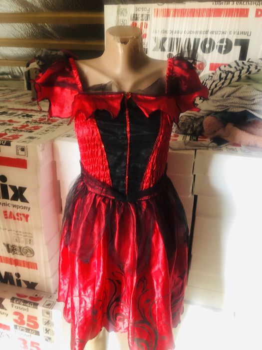 Сукні хеловін продам на дівчинку