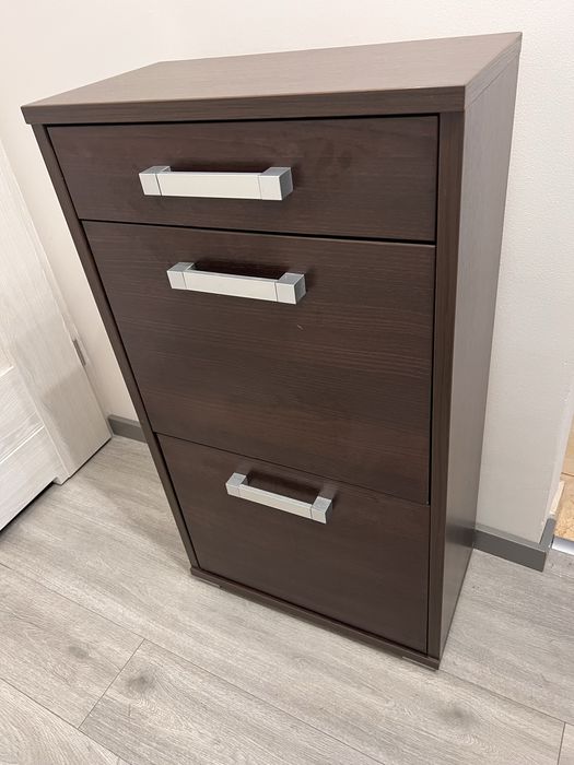 Szafka na buty do przedpokoju.