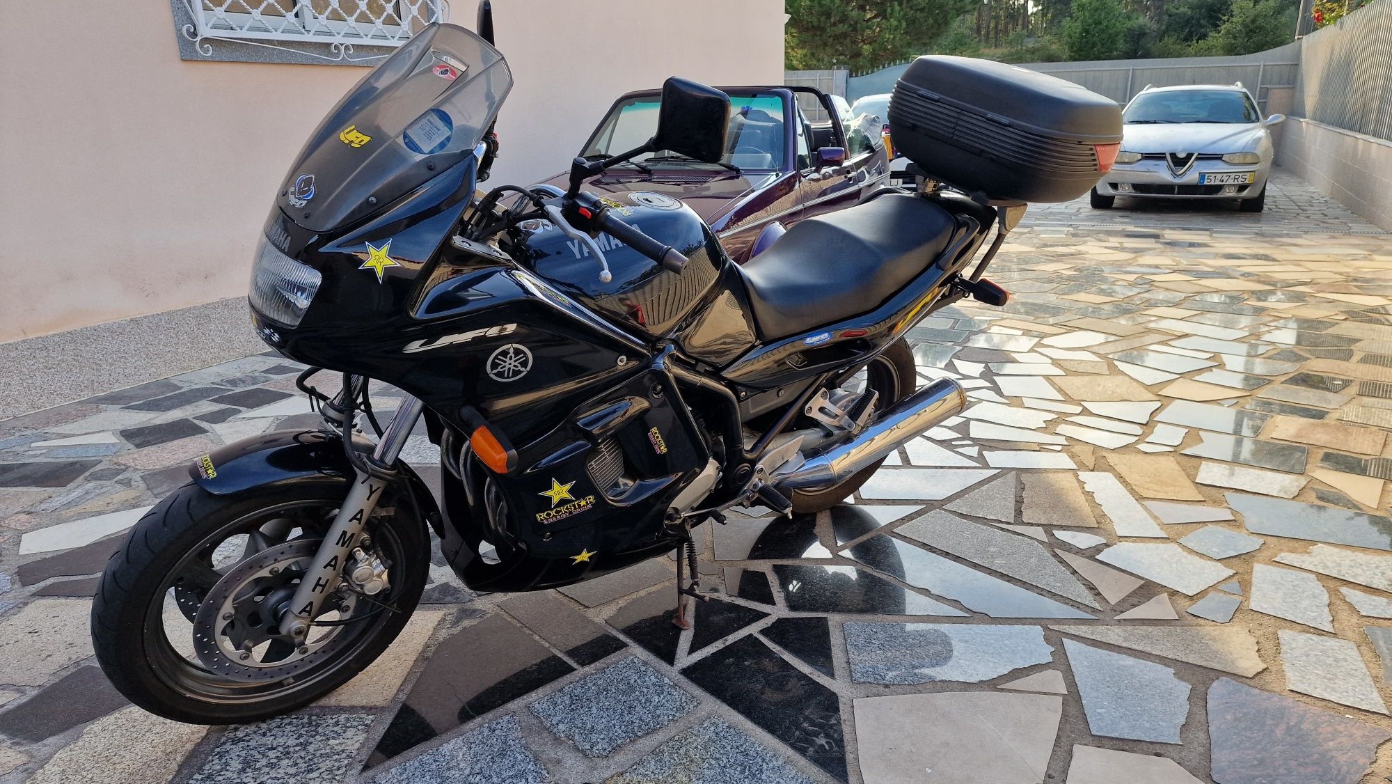 Yamaha Divertion 900