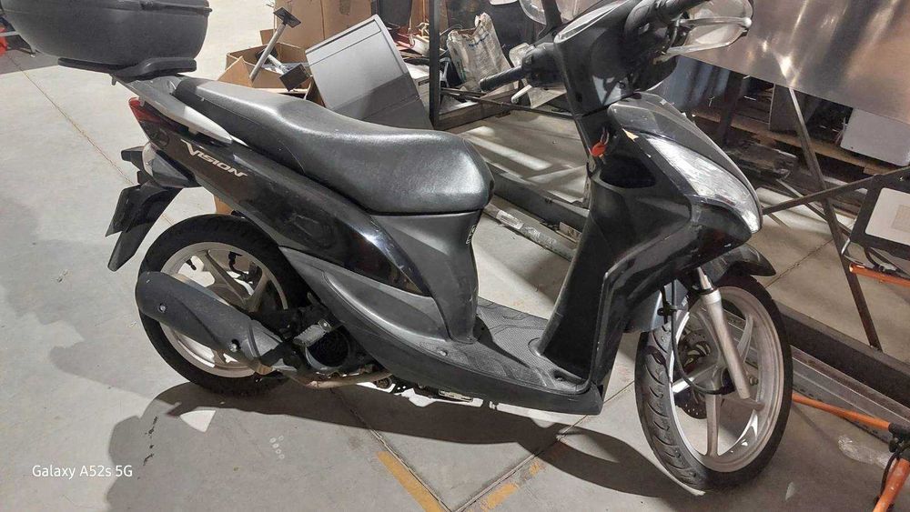 Skuter Vision 125cc