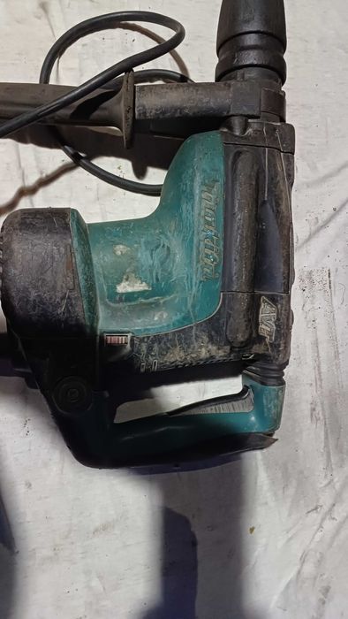 Młot Makita HR4511C