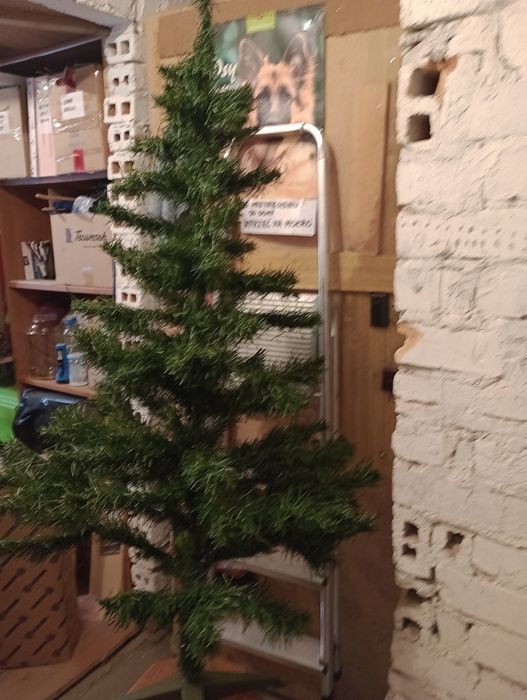 Choinka sztuczna jak nowa.