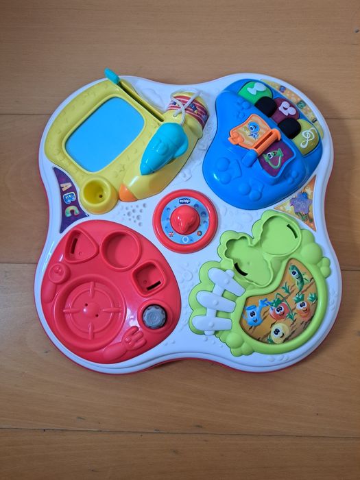 Mesa atividades chicco
