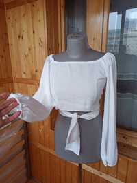 Блузка біла з пишними рукавами