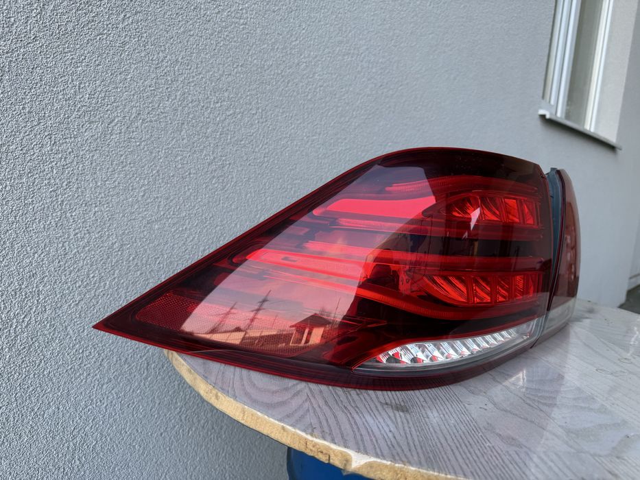 Задній зовнішній ліхтар мерседес GLE W166 Америка