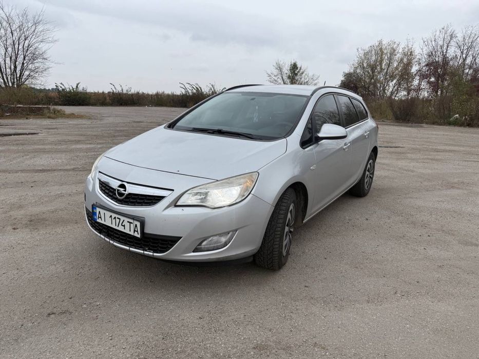 Продам opel astra j можна під виплату