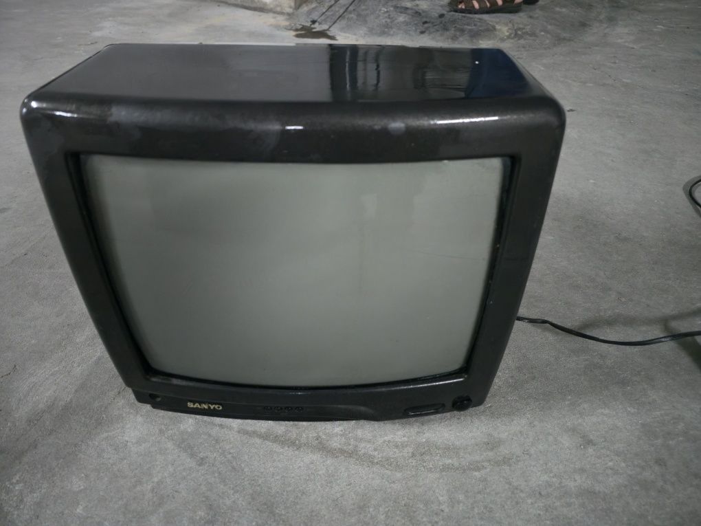 Tv 37 cm da sanyo