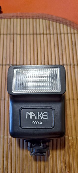 Lampa Naikei 1000-X Lampa błyskowa.