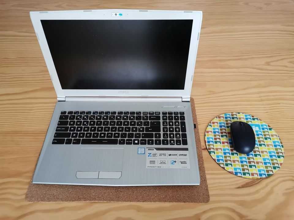 Portátil MSI i7-7700HQ + 8GB RAM + SSD M2 250GB Windows 10+Office