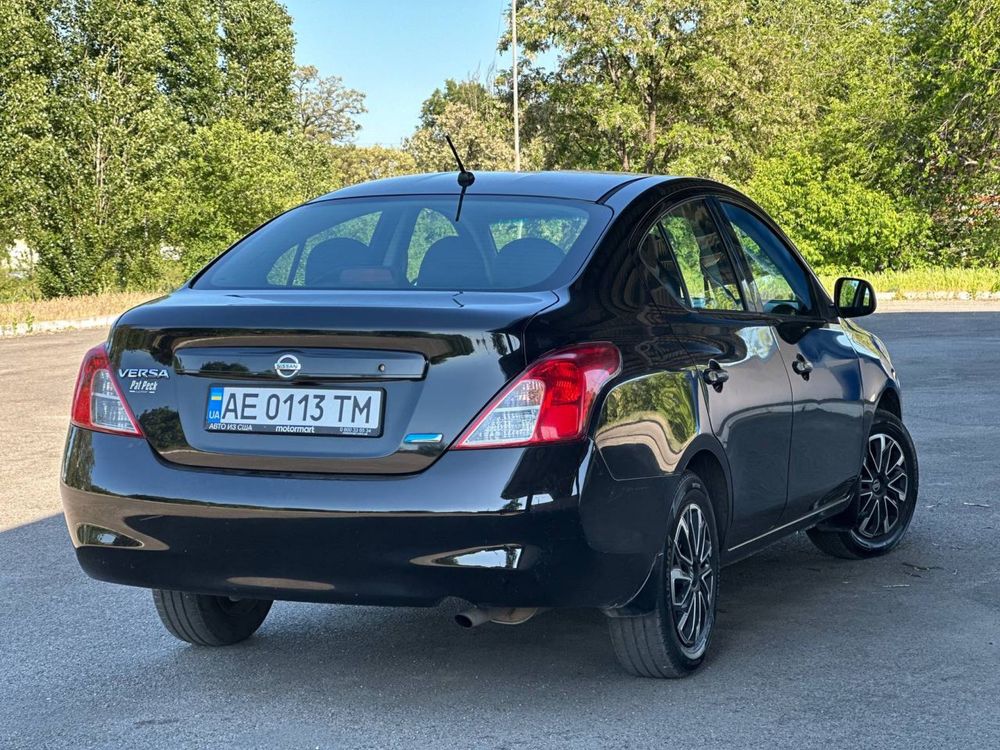 Nissan Versa 2011