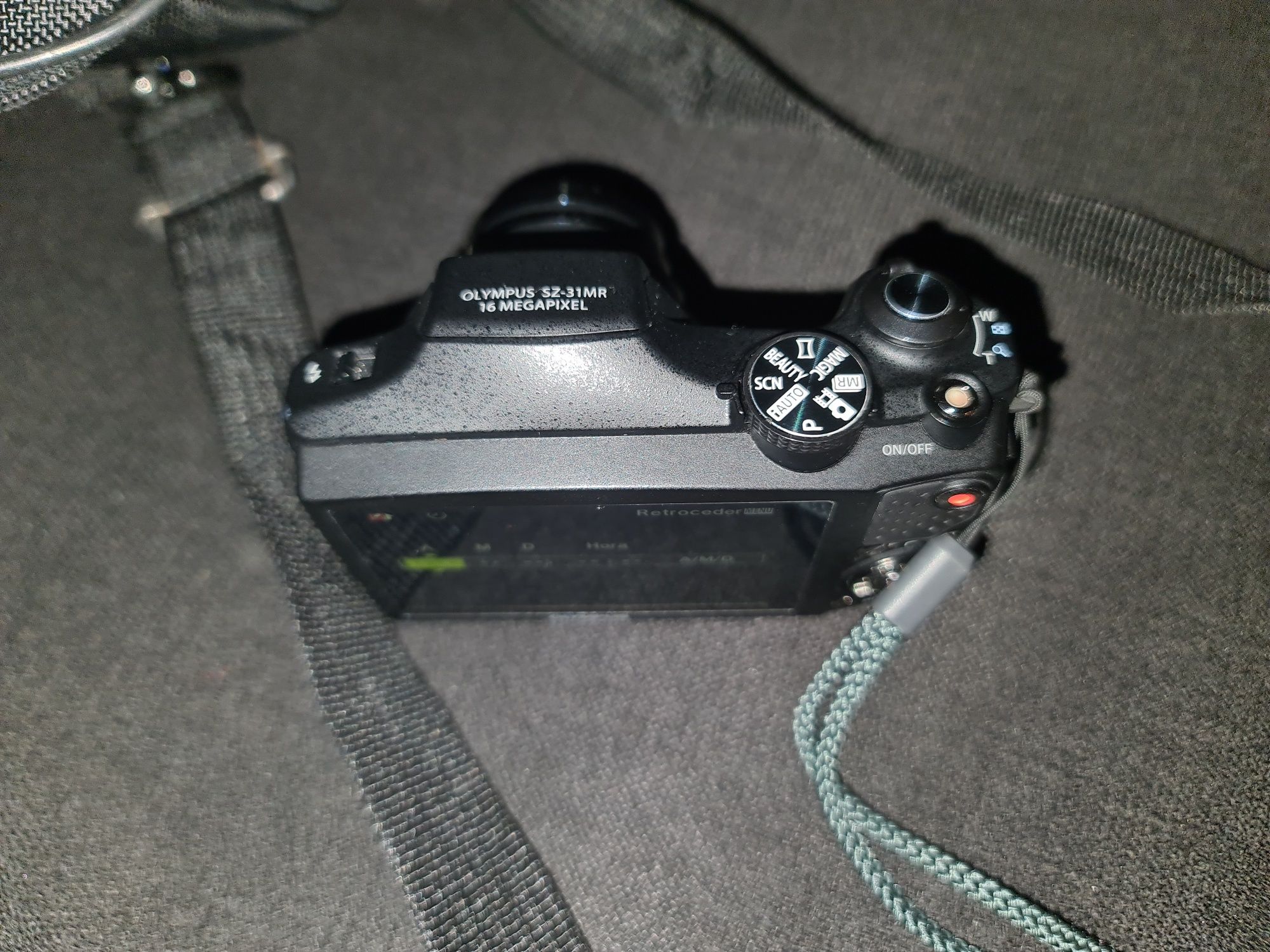 Vendo máquina fotográfica olympus Full HD