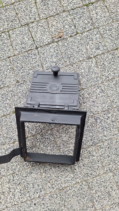 drzwiczki aluminiowe do wyczystki lub wentylacji