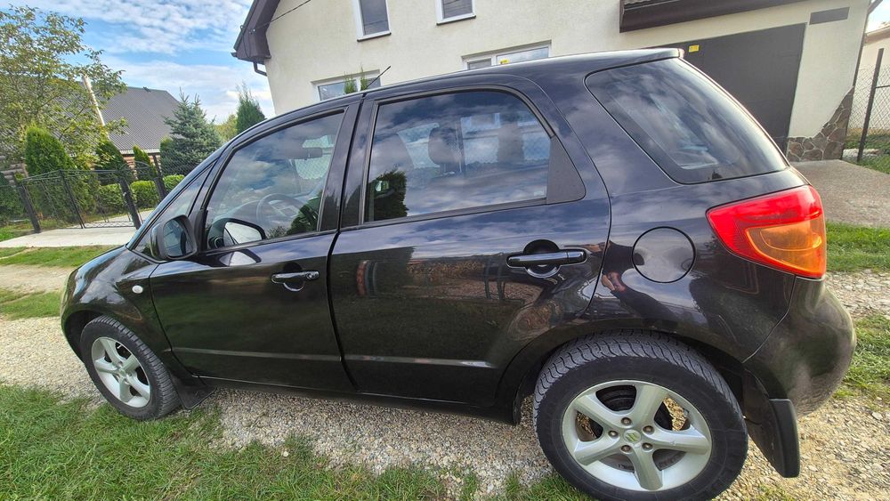 Авто suzuki sx4 машина