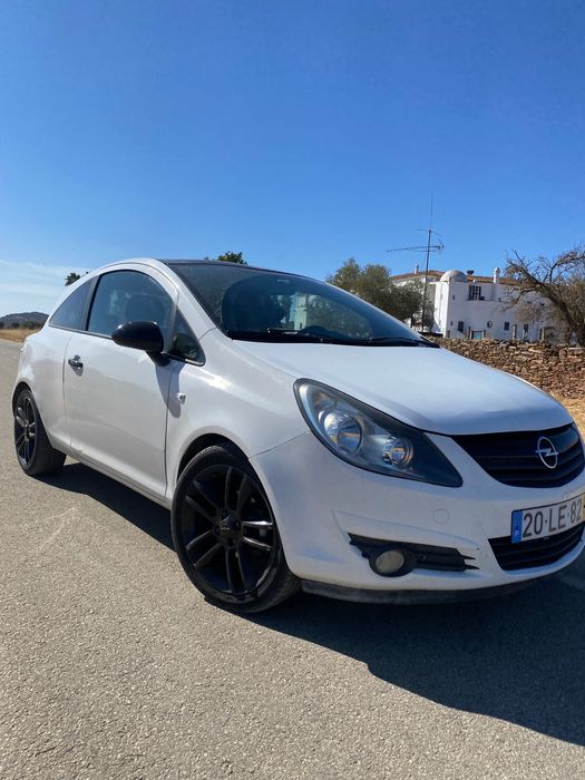 Opel Corsa Black edition