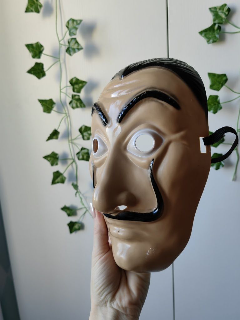 Maska Salvador Dali dom z papieru serial hit