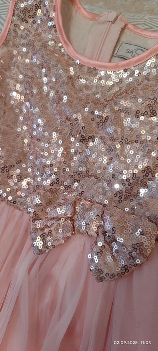 Сукня для дівчинки