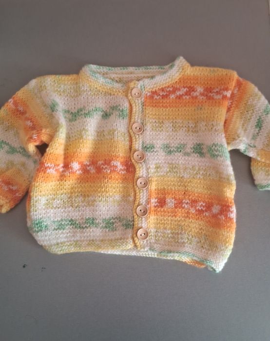 Вязаный детский свитер/кардиган