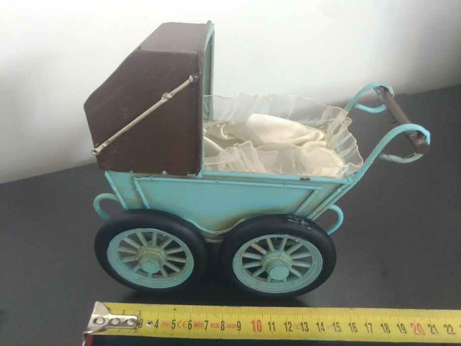 Miniatura de Carrinho de bebé Vintage, em metal