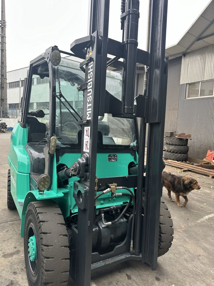 Empilhador mitsubichi de 3500 kgrs diesel