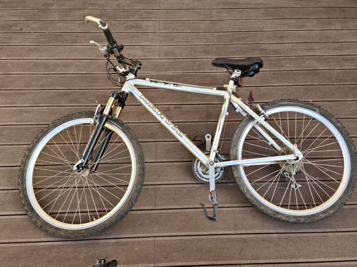 Bicicleta cinza 70, azul 30