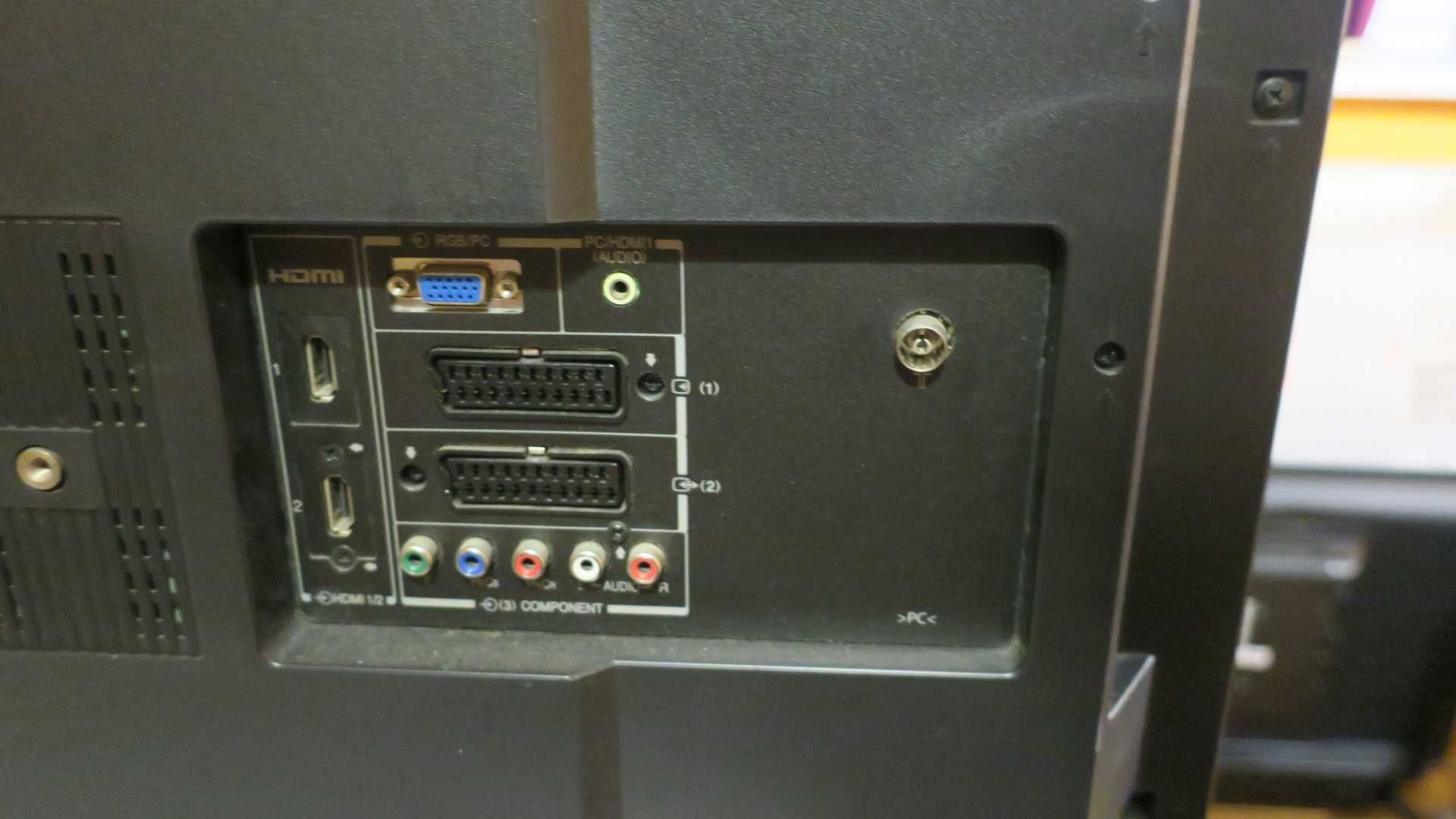 Telewizor Toshiba LCD 32 cale + pilot