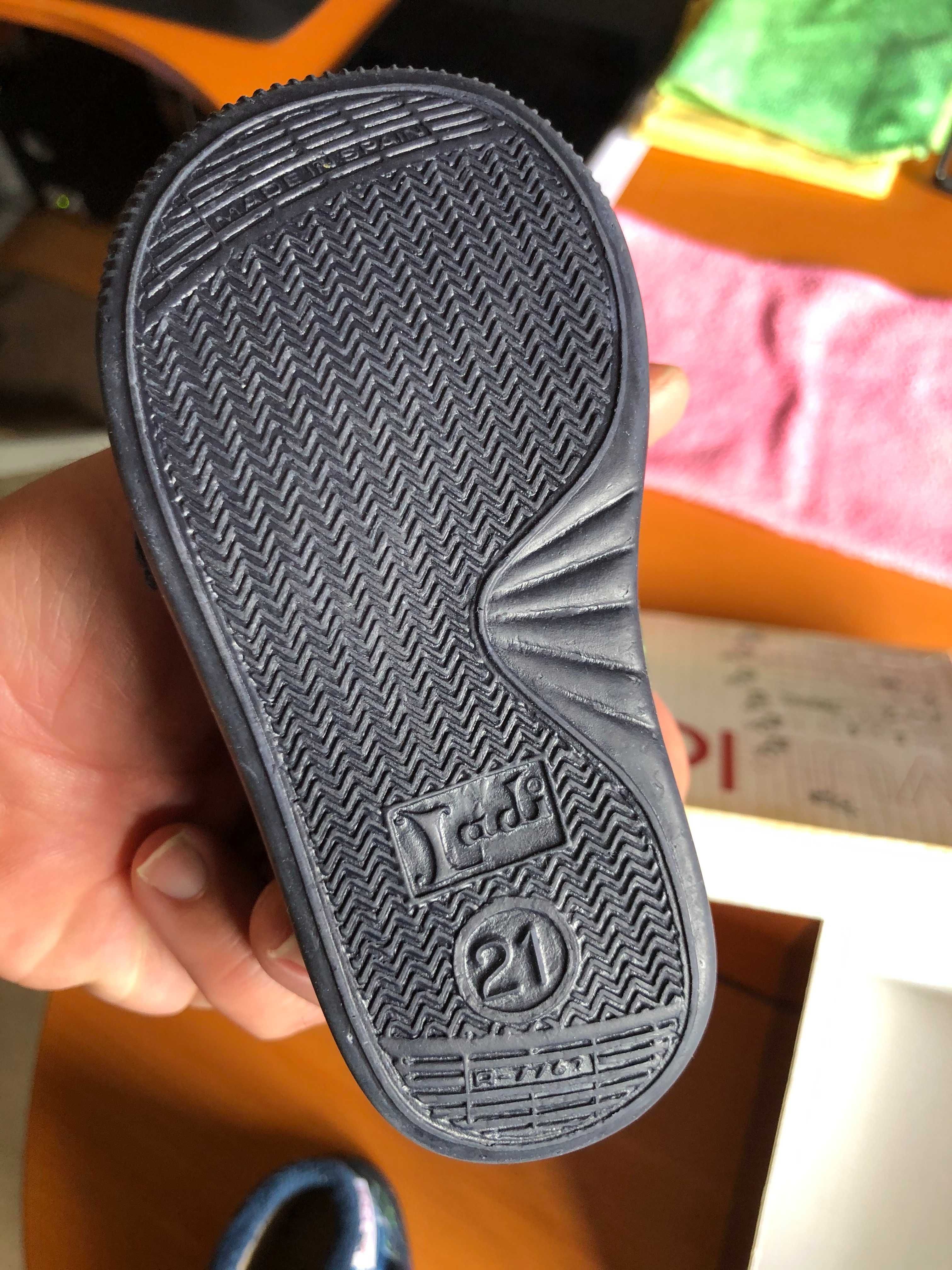 Tenis bébé Nike c\novos com caixa