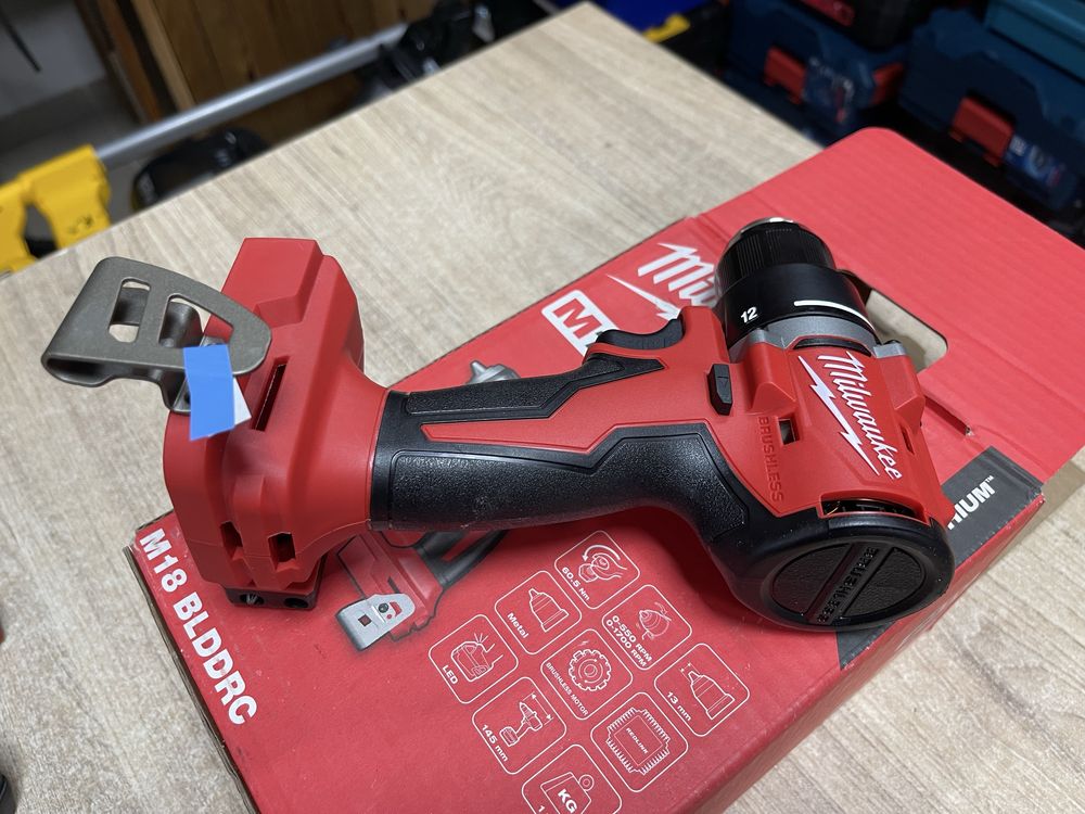 Milwaukee M18 BLDDRC / безщітковий шуруповерт Мілвокі