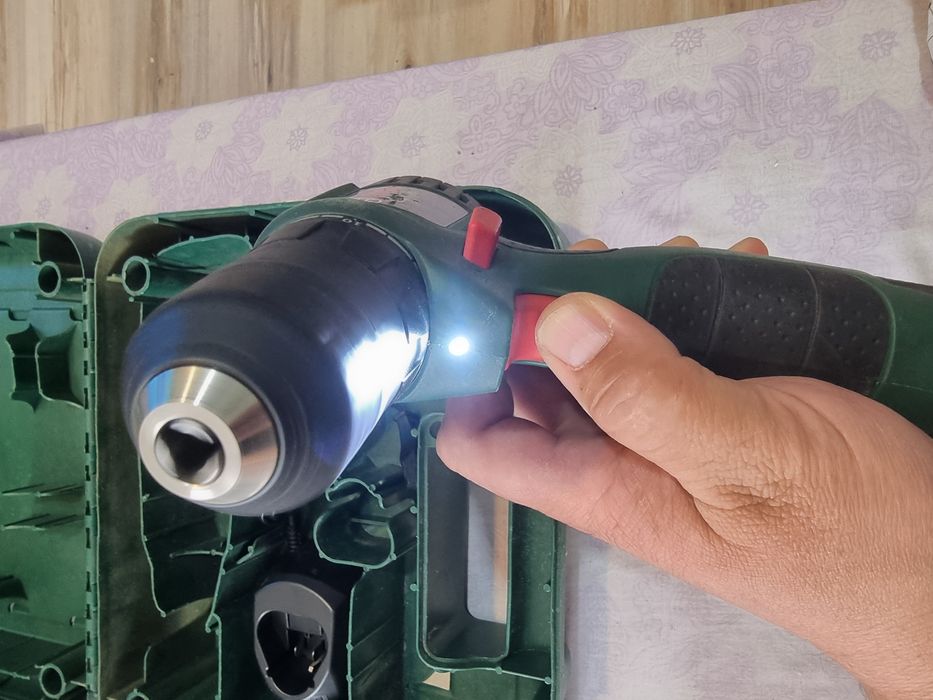 Wkrętarka Bosch EasyDrill 1200 12V w walizce