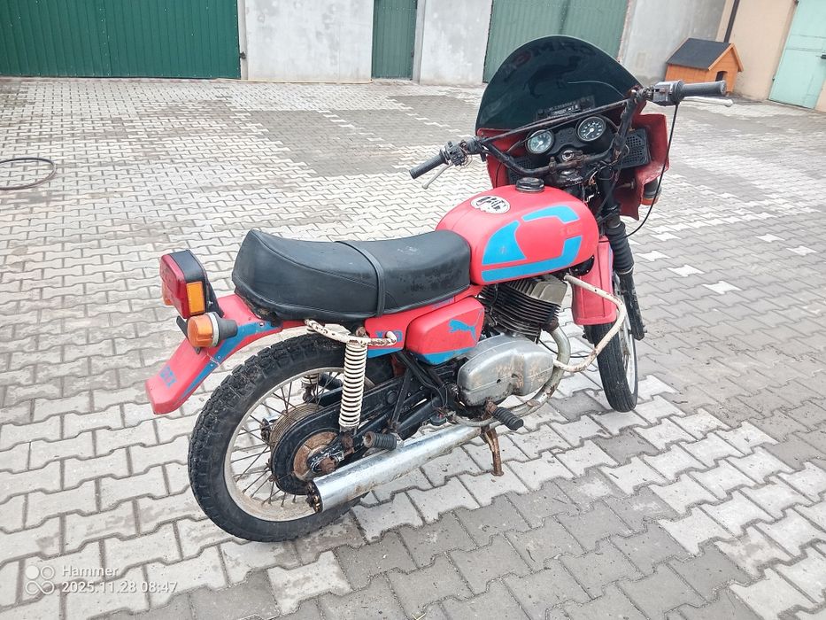 Cezeta z dokumentami